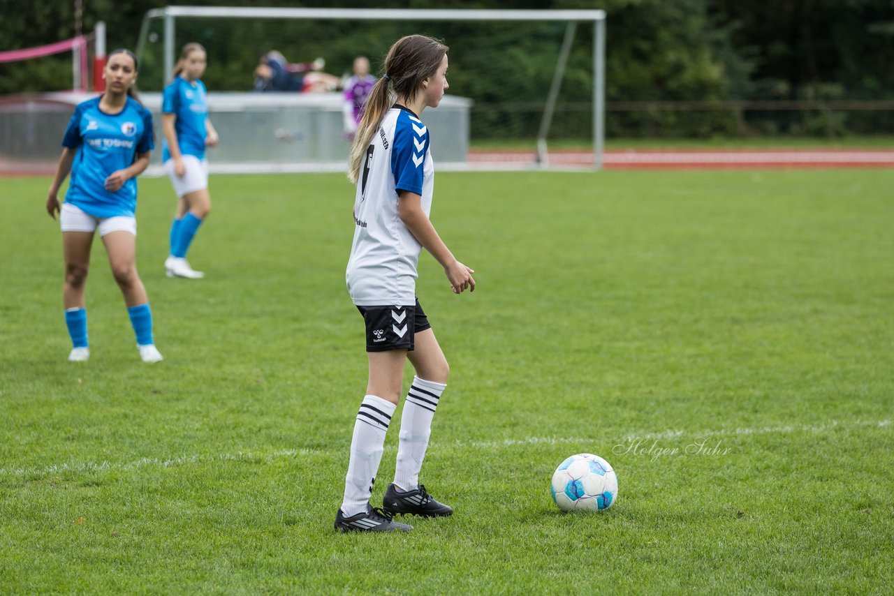 Bild 398 - wBJ VfL Pinneberg - Germania Schnelsen : Ergebnis: 15:1